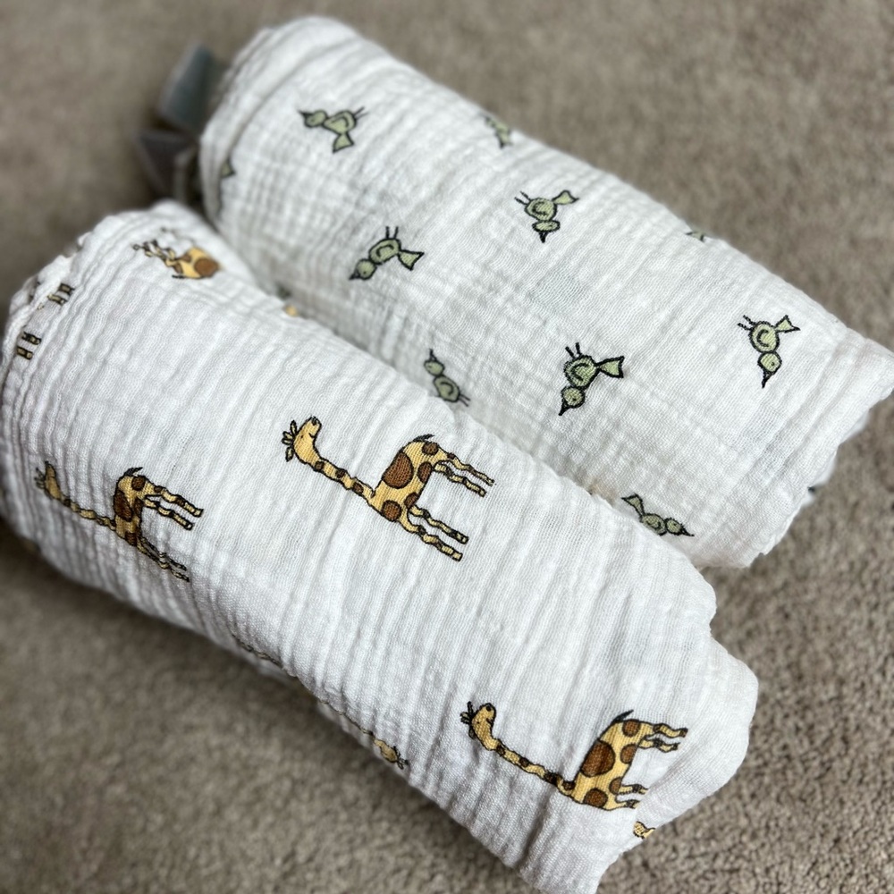aden + anais White and Green Muslin Swaddles